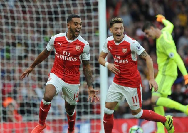 韦德：詹姆斯无需纠结得分上双纪录遭终结，他已获得无数的荣誉了（韦德：詹姆斯不必在乎得分上双纪录中断，他的荣誉已数不清）