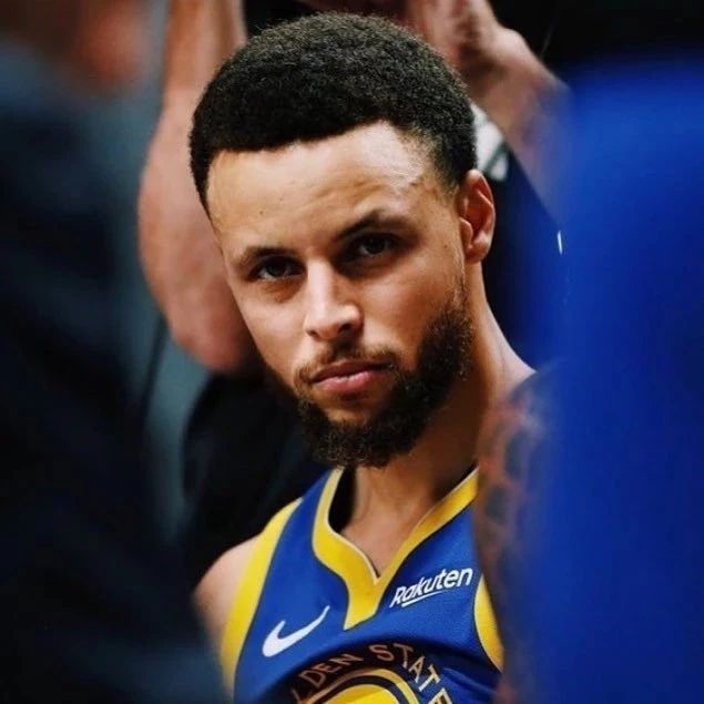 男子冰壶奥运落选赛：中国5-2菲律宾，豪取三连胜！稳居榜首（男子冰壶奥运资格赛：中国5比2胜菲律宾，豪取三连胜领跑积分榜）