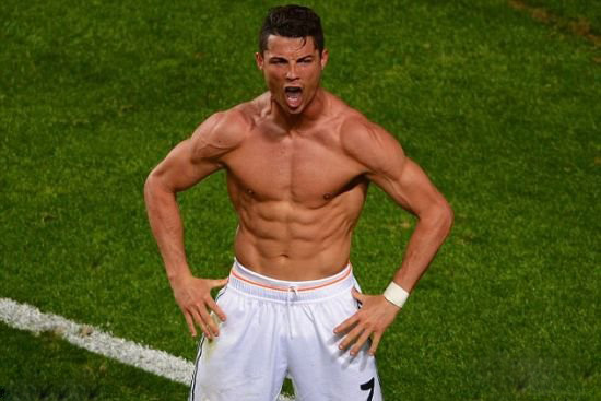 东契奇展现传球天赋，精准输送炮弹（东契奇传球天赋尽显，妙传精准如制导）