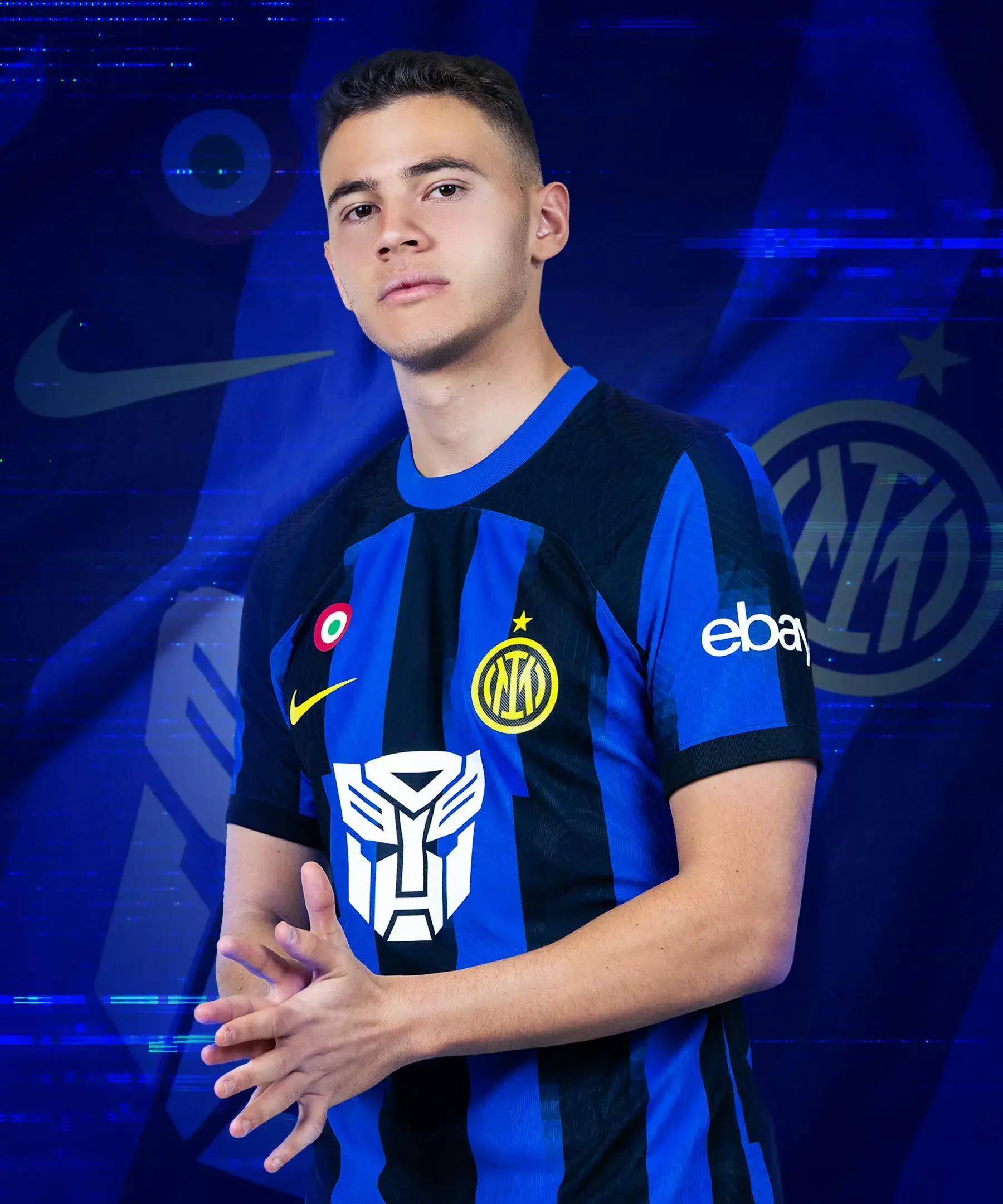 布莱克突破直杀禁区，展现惊人爆发力（布莱克强突直入禁区，爆发力令人惊叹）