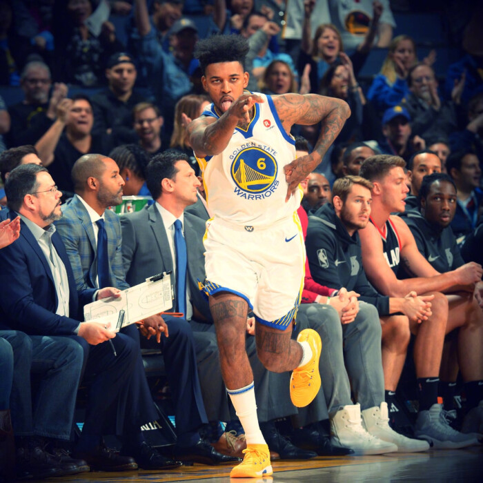 西甲半场：安东尼闪击，费兰戴帽，巴萨暂4-1贝蒂斯（西甲半场战报：安东尼开场破门，费兰上演帽子戏法，巴萨暂以4-1领先贝蒂斯）